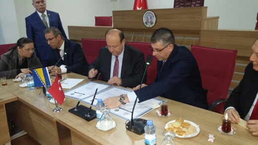 Efeler je centralna općina u regiji Aydinu, i ima oko 270.000 stanovnika
