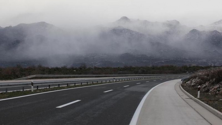 BIHAMK - Zbog niskih temperatura moguća poledica 1 magla 3