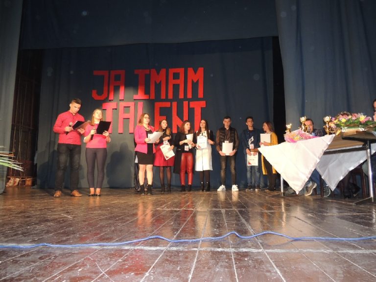 Manifestacija učenika MSŠ Srebrenik „Ja imam talent“ – Najuspješnija Elma Hodžić Manifestacija učenika MSŠ Srebrenik „Ja imam talent“ – Najuspješnija Elma Hodžić