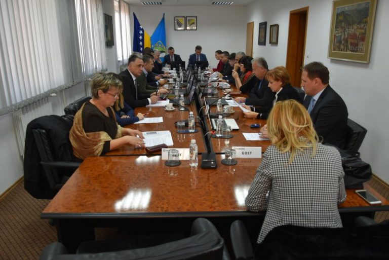 Vanredna sjednica Vlade TK – Prihvaćen Finansijski plan Zavoda zdravstvenog osiguranja TK Vanredna sjednica Vlade TK – Prihvaćen Finansijski plan Zavoda zdravstvenog osiguranja TK