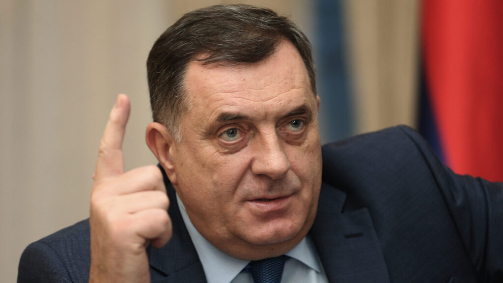 PDP-ov Ivan Begić podnio prijavu protiv Dodika zbog odlaska na Čovićevu žurku helikoperom 1 dodik 2