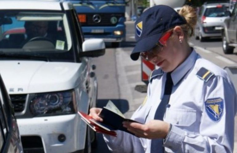 Granična policija Bosne i Hercegovine predstavila Priručnik o zaštićenim dokumentima Granična policija Bosne i Hercegovine predstavila Priručnik o zaštićenim dokumentima