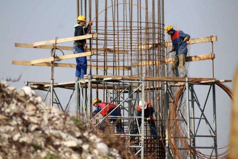 Agencija za rad i zapošljavanje BiH izdala je bh. građanima čak 13.198 radnih dozvola za rad u Sloveniji Agencija za rad i zapošljavanje BiH izdala je bh. građanima čak 13.198 radnih dozvola za rad u Sloveniji
