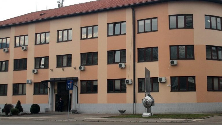 MUP TK – Policajci u Lukavcu oduzeli drogu i tablete MUP TK – Policajci u Lukavcu oduzeli drogu i tablete