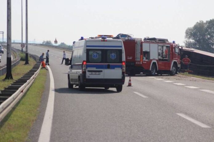 U nesreći kod Slavonskog Broda deset poginulih 1 saobracajna nesreca slavonski brod 1 696x464 1