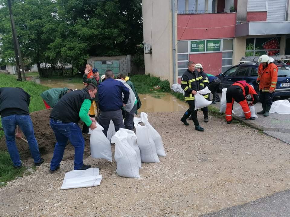 Zbog poplava u Kladnju proglašeno stanje prirodne nesreće 1 spionica1 1