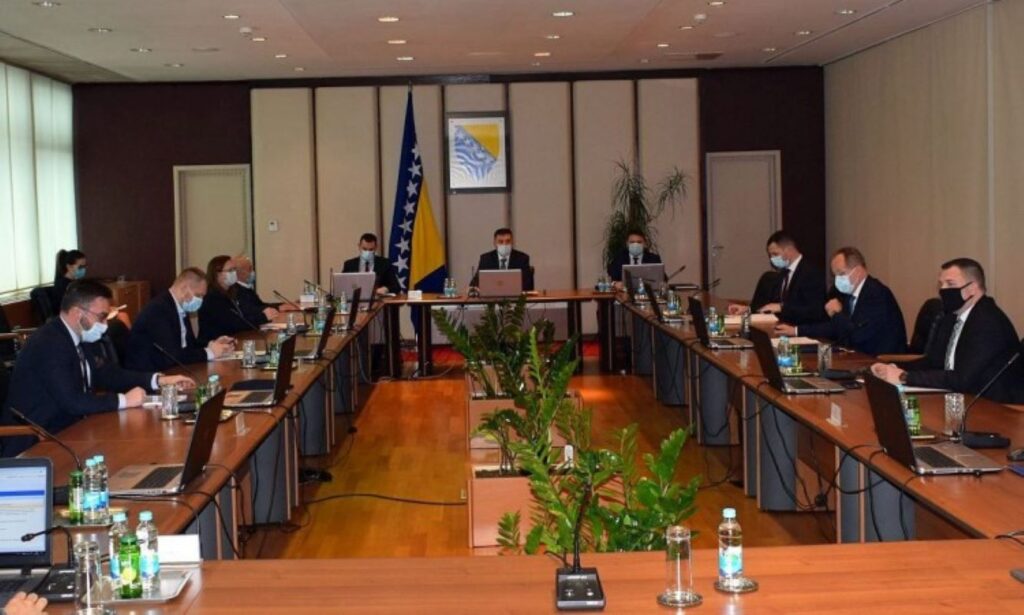 Stranci koji su vakcinisani ili preležali koronu i dalje neće moći ući u BiH bez PCR testa 1 vijece ministara bih